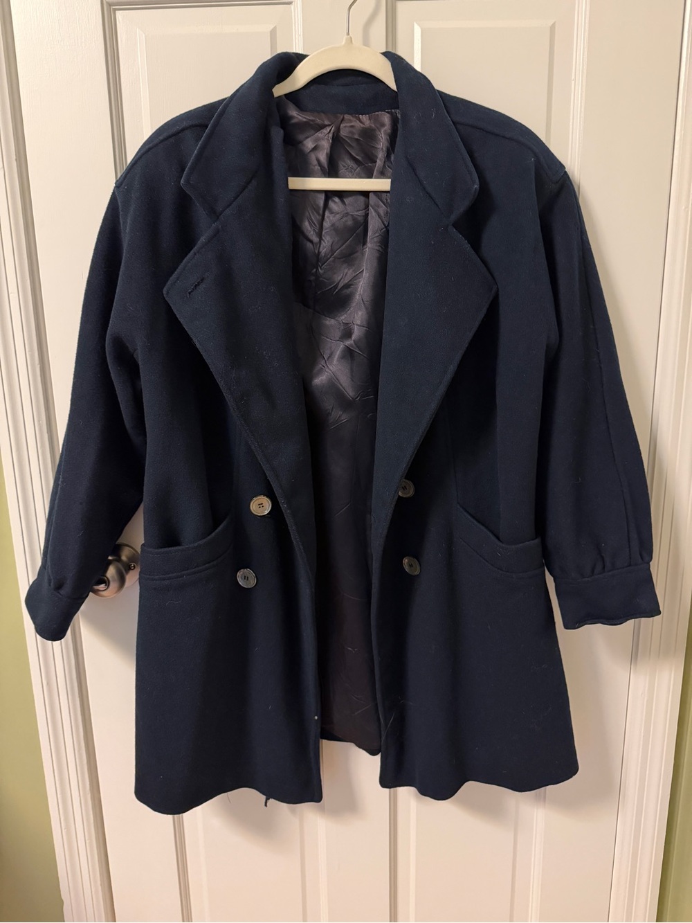 Vintage 80s/90s Classic Women's Navy 100% Wool Coat